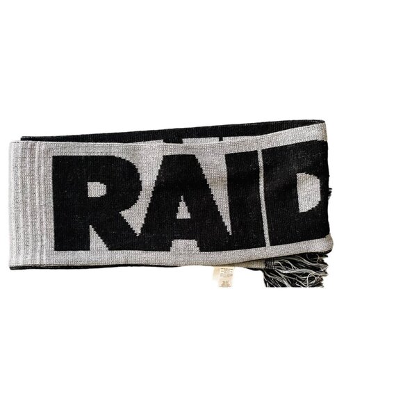 Las Vegas Raiders NFL Team Scarf With Logo & Fringe - Picture 3 of 9